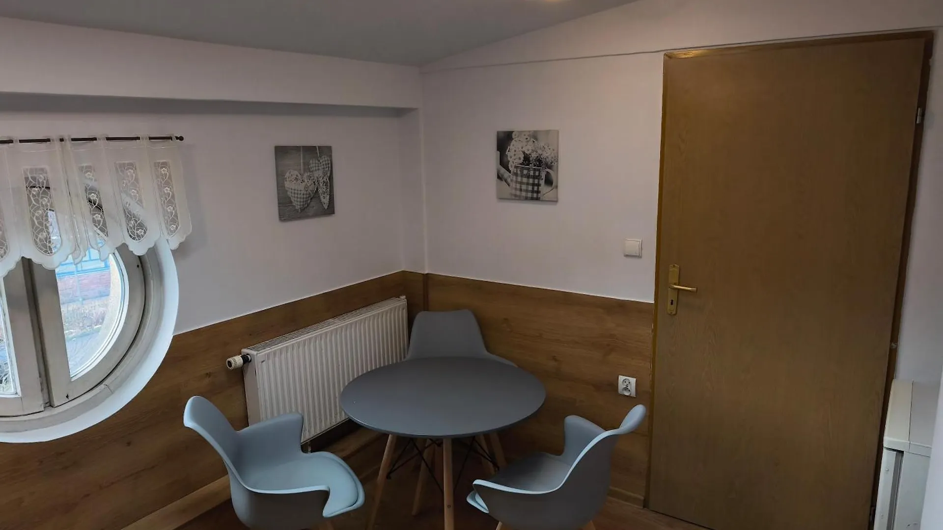 Apartment Pokoje Goscinne I Apartamenty Krupowki 19 Zakopane