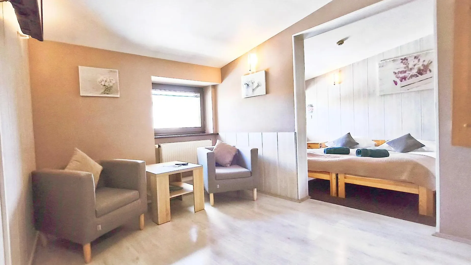 Apartment Pokoje Goscinne I Apartamenty Krupowki 19 Zakopane Poland