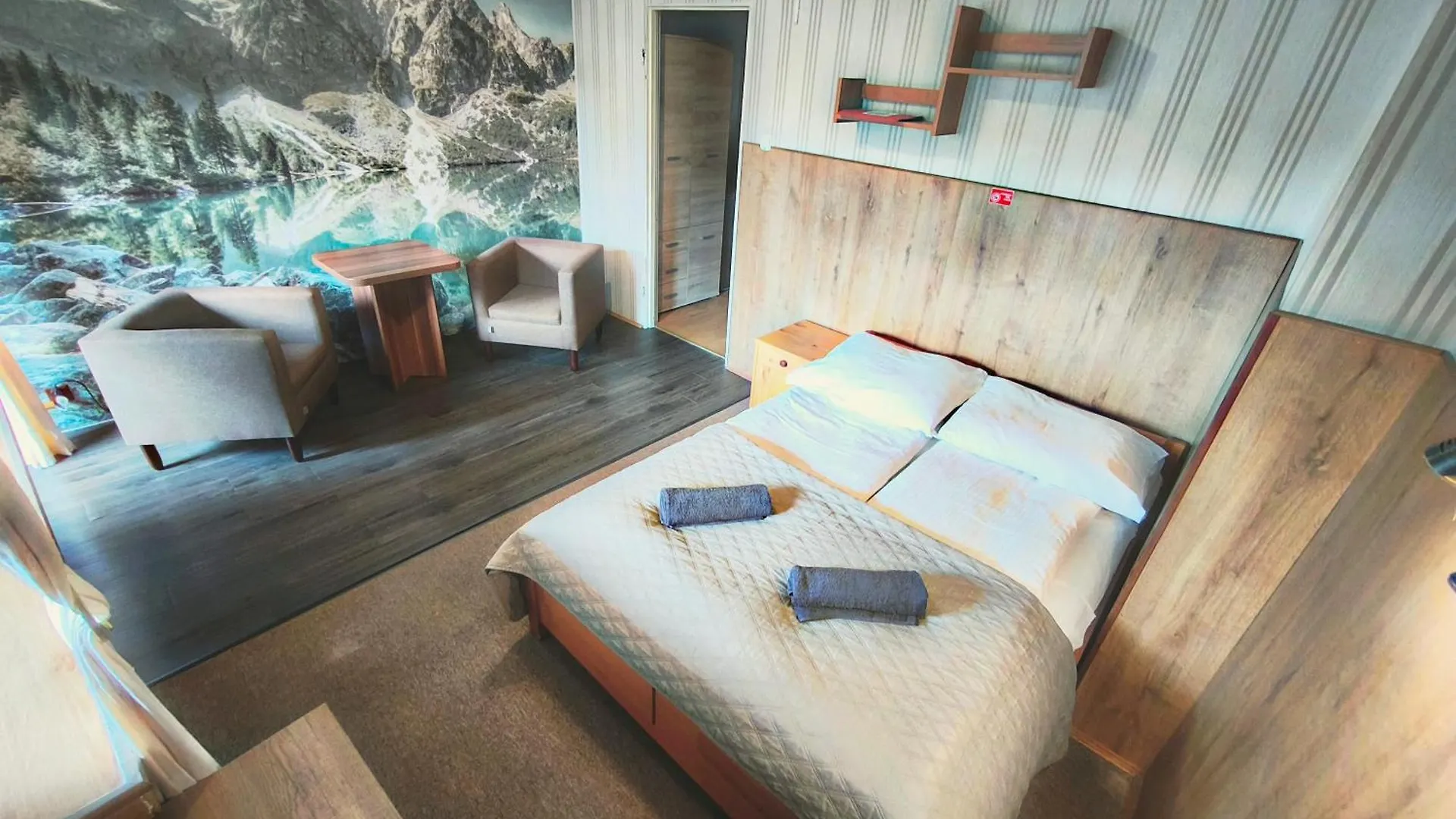 Pokoje Goscinne I Apartamenty Krupowki 19 Zakopane Apartment